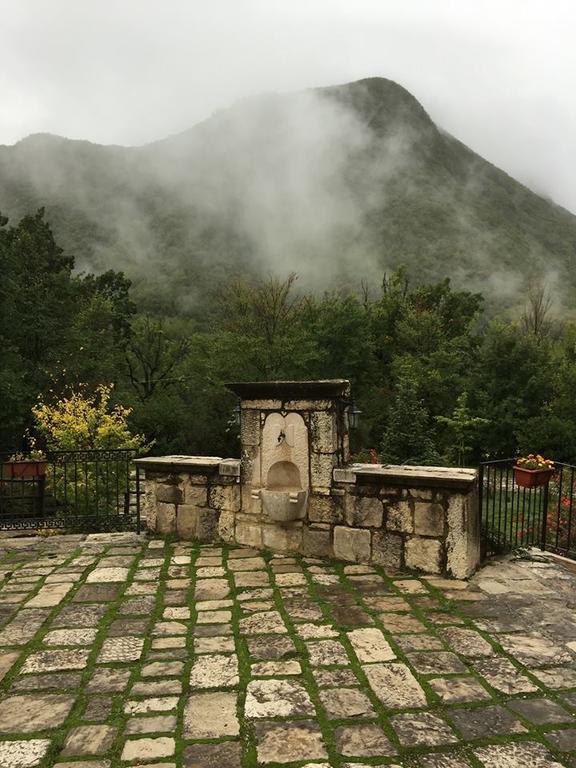 Gasthaus Country House Casale Kolidur Guardiaregia Exterior foto